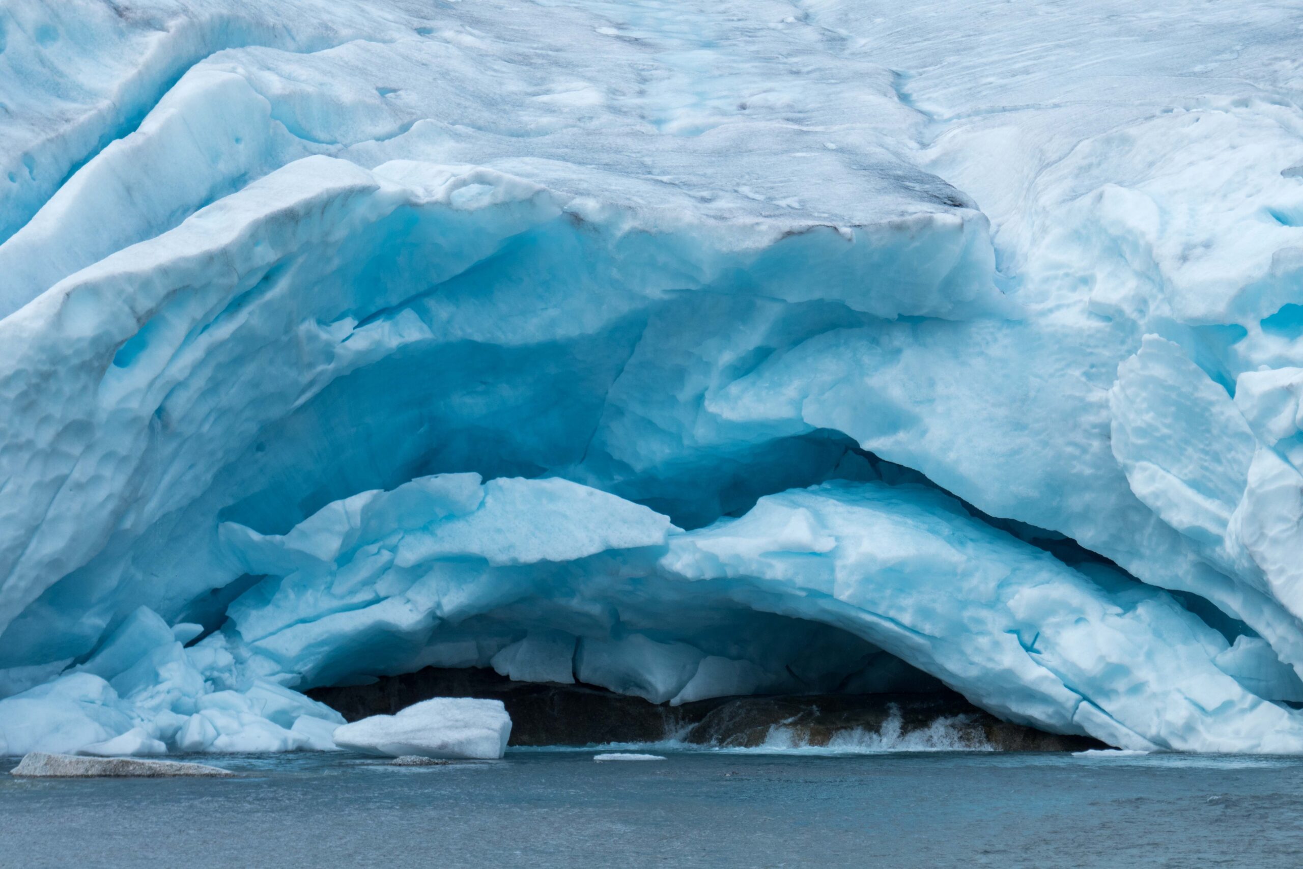 Gletsjergrot van de Tuftebreen, augustus 2020.