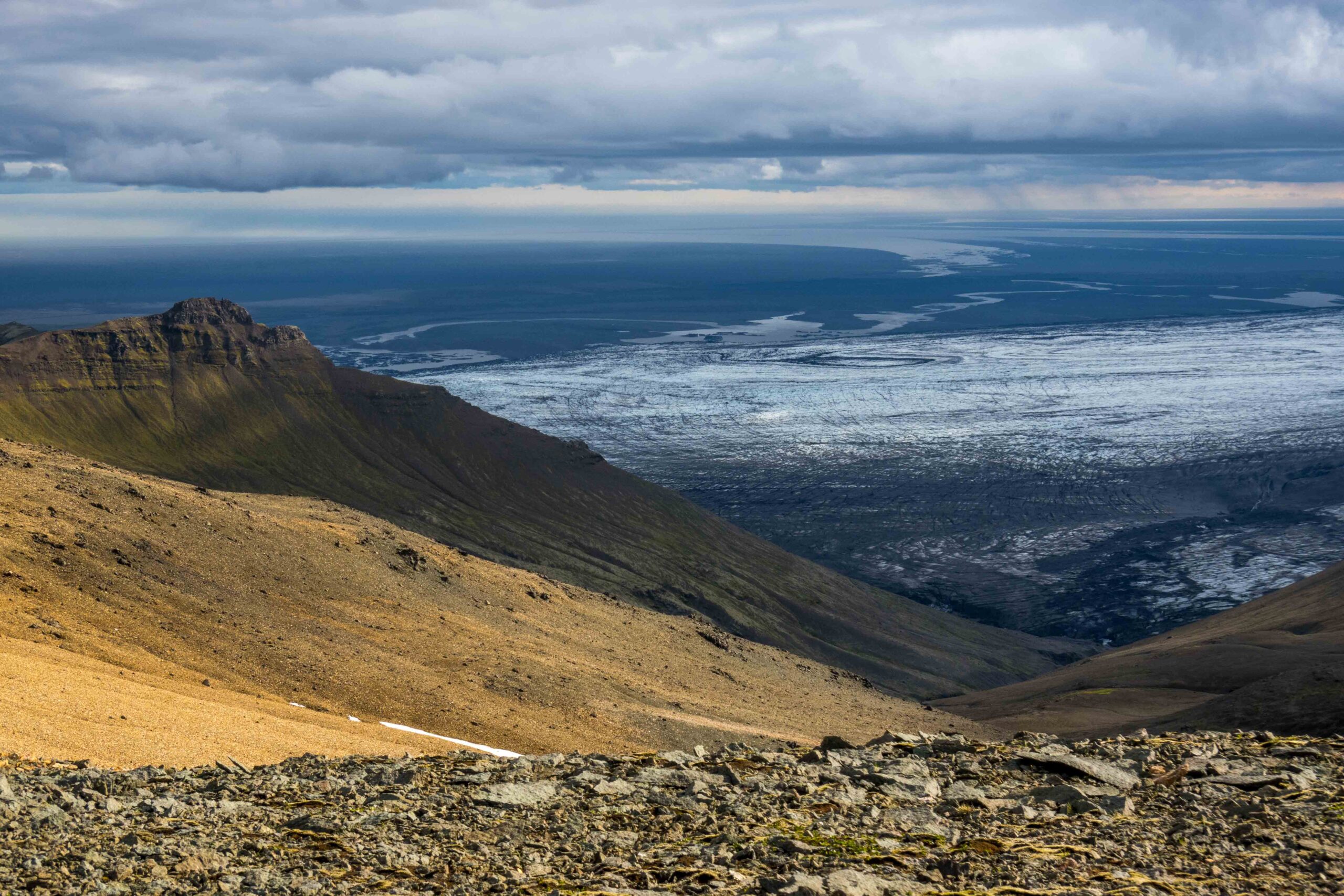 Skeiðarárjökull vanaf Langagilsegg, juni 2023.