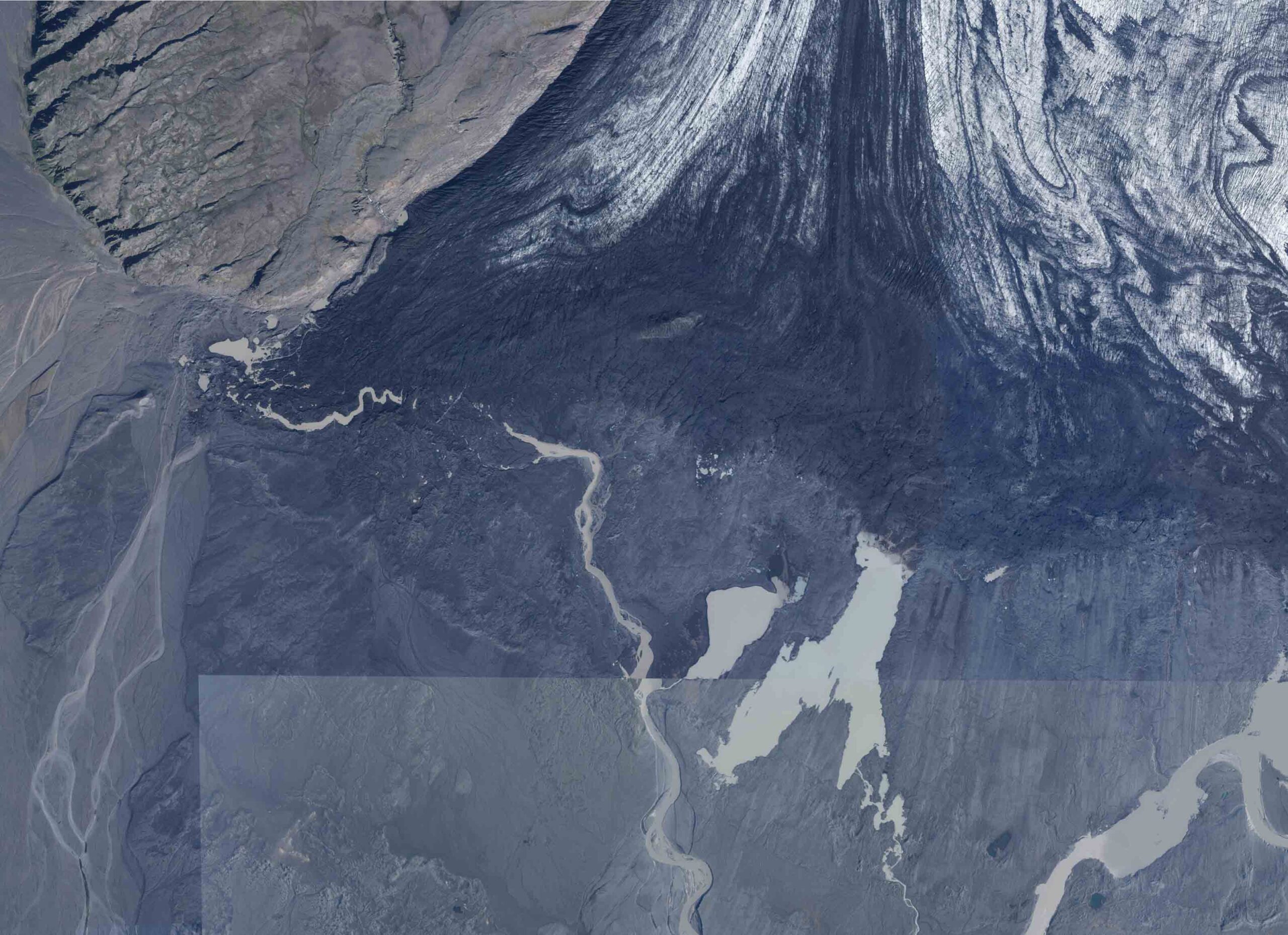 Westkant van de Skeiðarárjökull in 1997 (links) en 2017. Bron: Loftmyndasá Landmælingar Íslands.