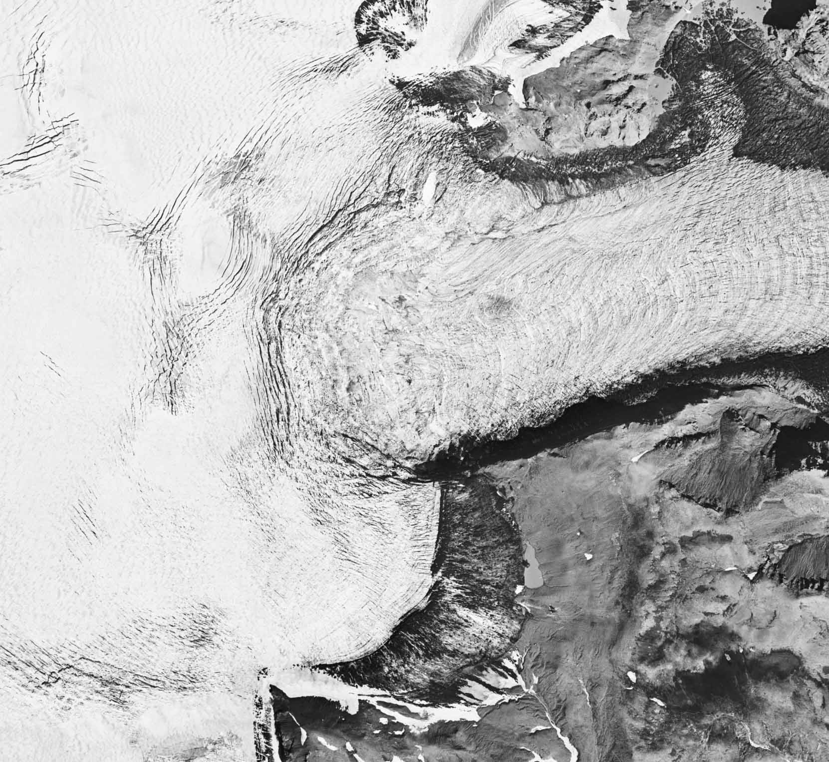 Huldujökull in 1996 (links) en 2020. Bron: Landmælingar Íslands.