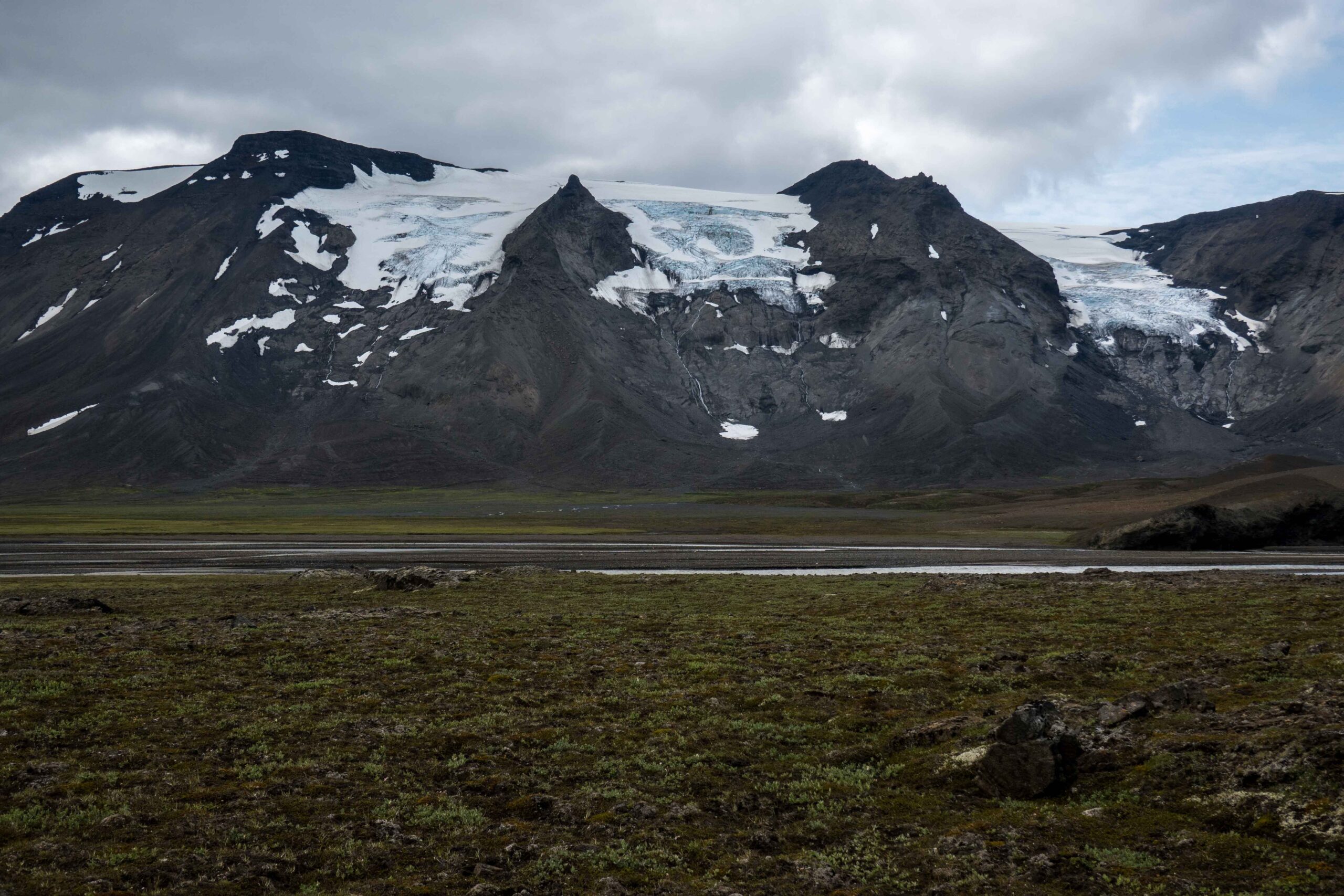 Van links naar rechts de Norðurkinn, Miðjökull en Vesturjökull.