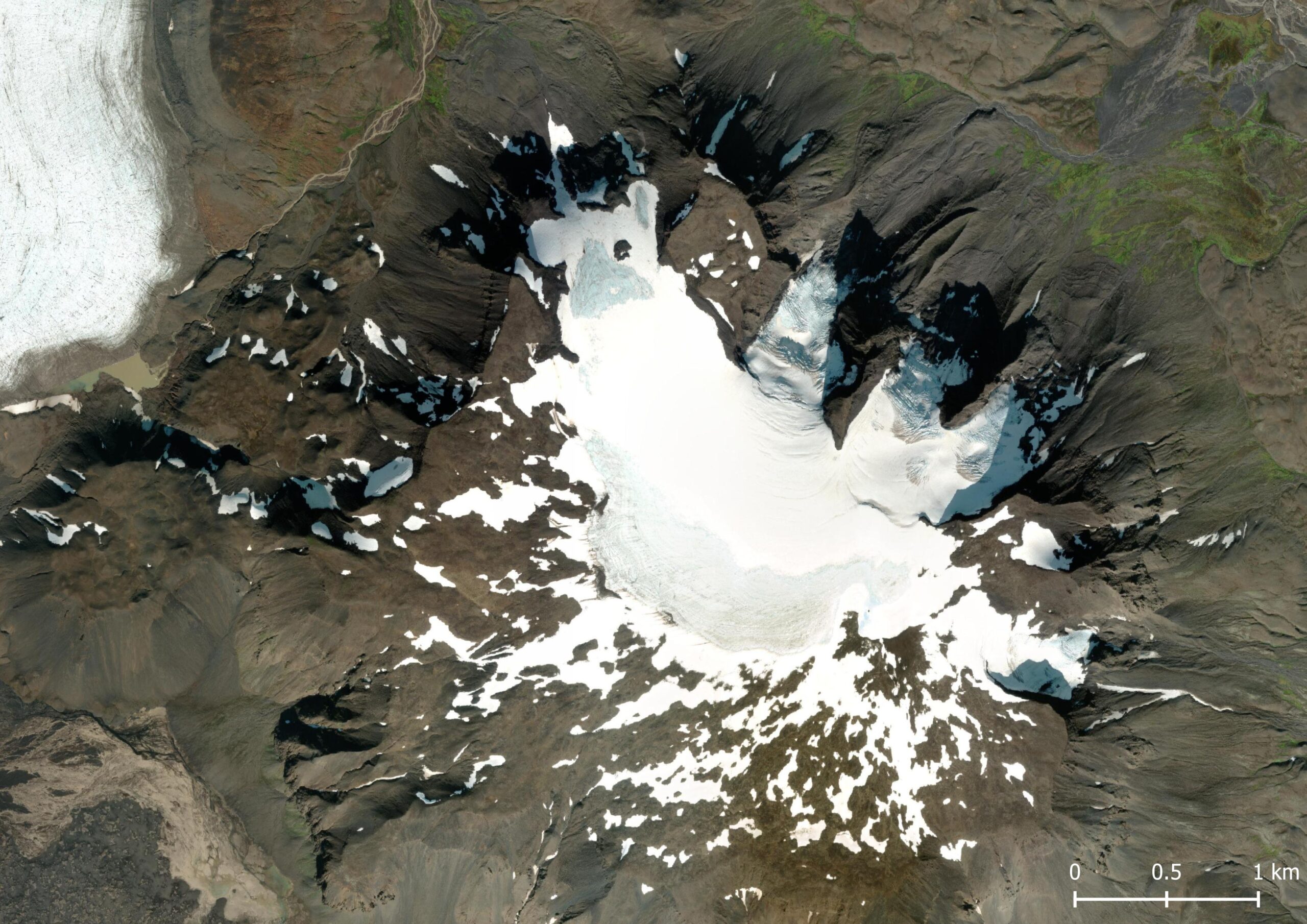 Satellietbeeld van de Regnbúðajökull, 2022. Bron: ESRI satellite.