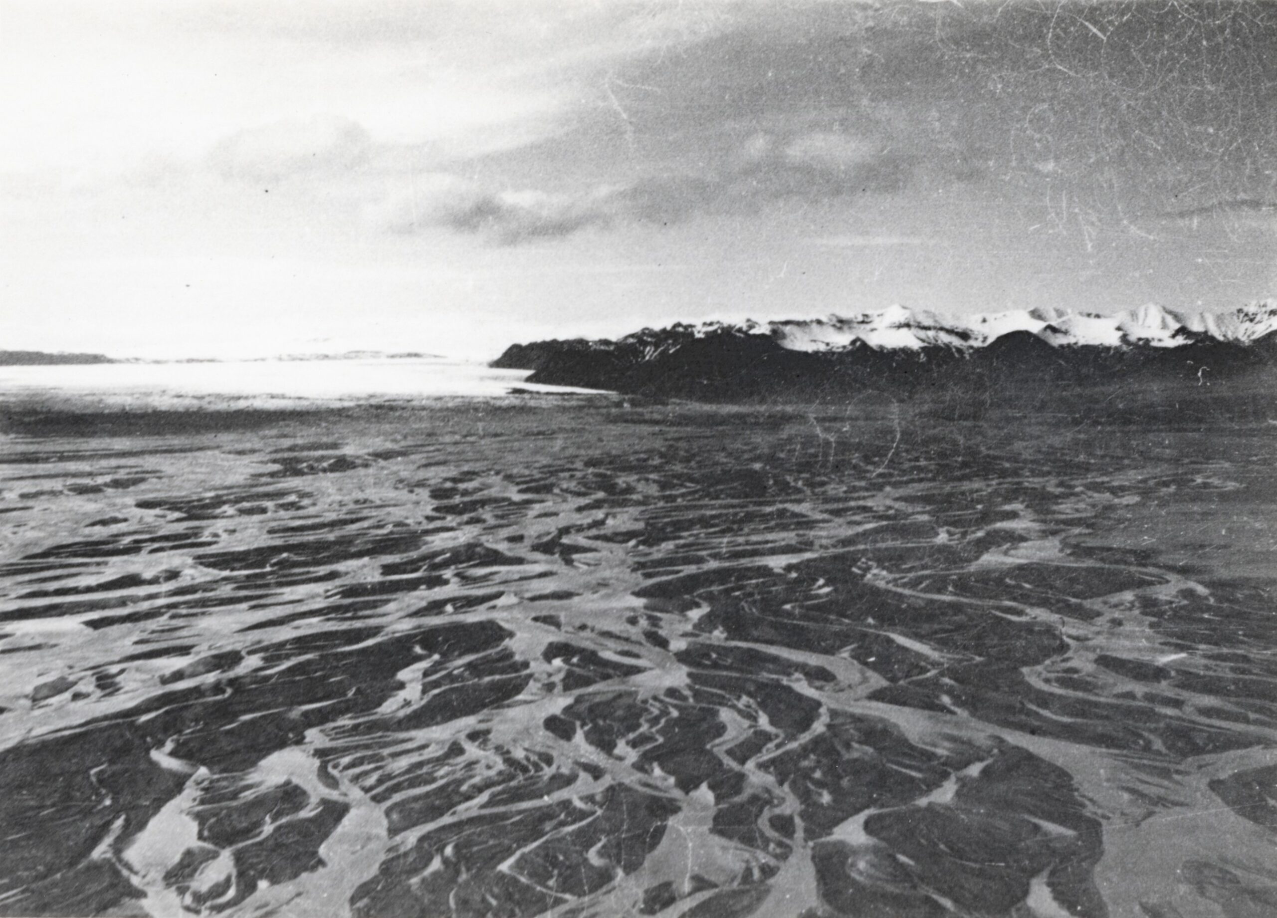 Skeiðarárhlaup in 1938. Bron: Sigurdur Thorarinsson, Jöklarannsóknafélag Íslands.