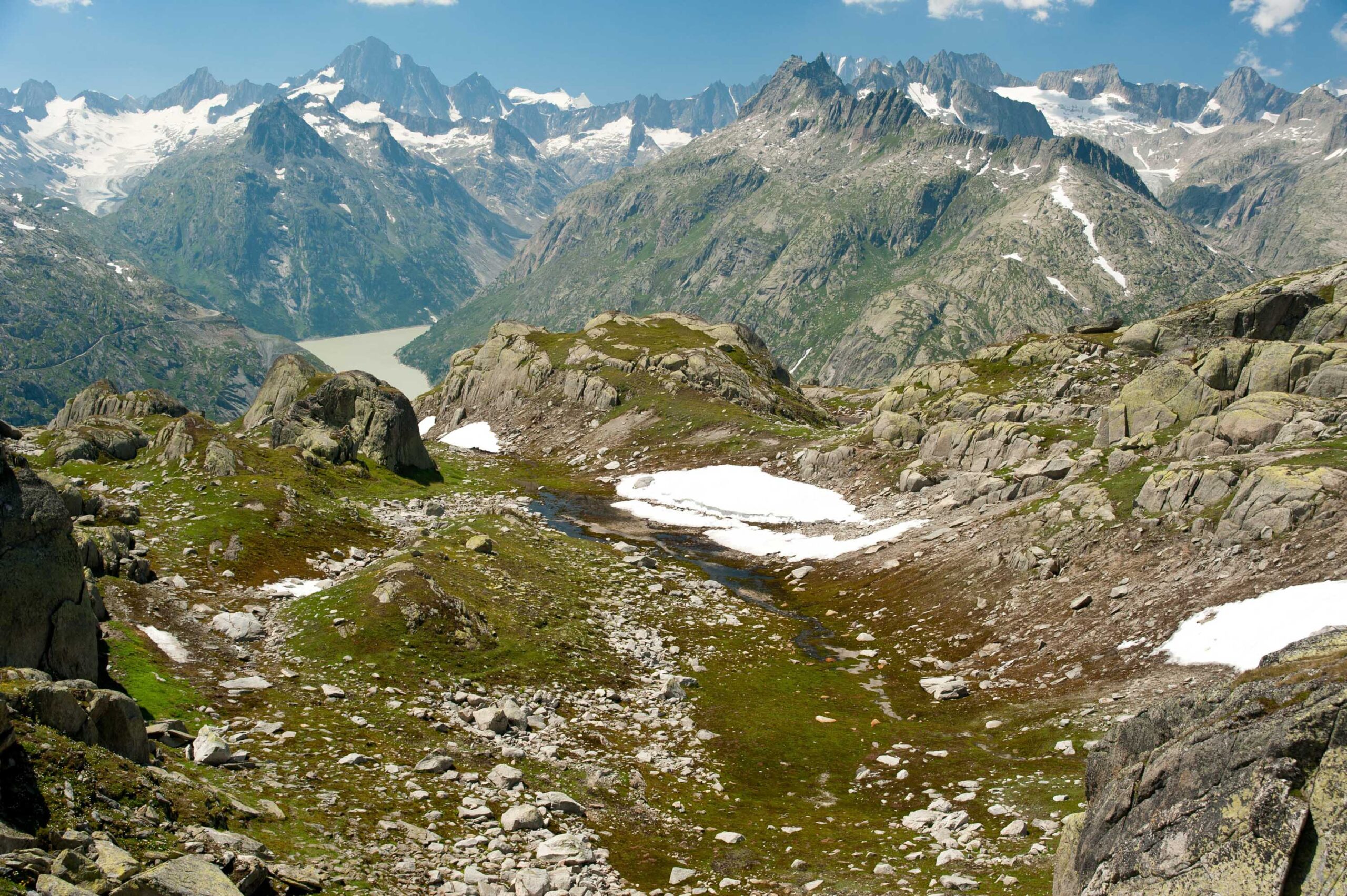 De Berner Alpen gezien vanaf de Grimselpass.