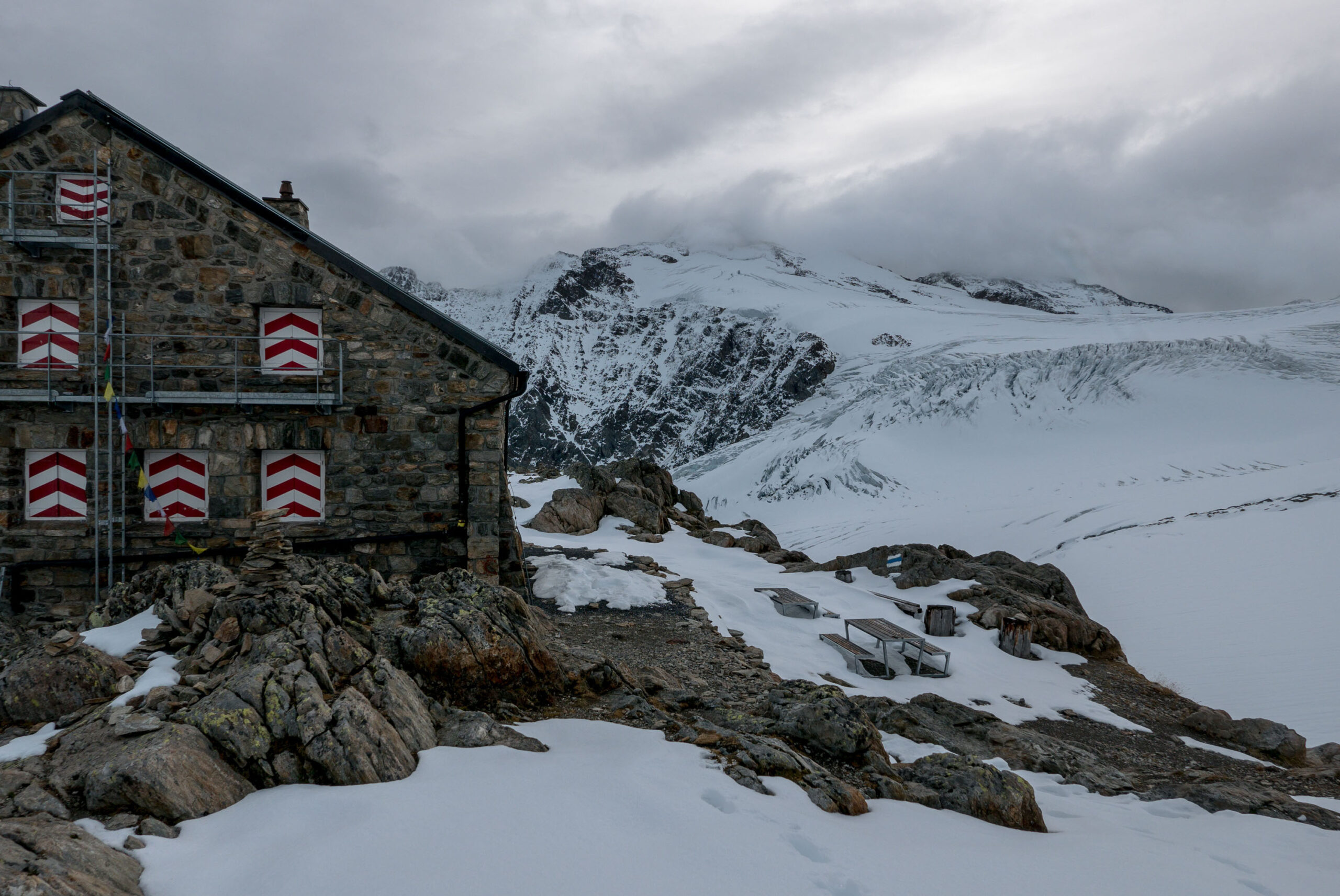 De Tierberglihütte met de Steingletscher op de achtergrond, oktober 2022.