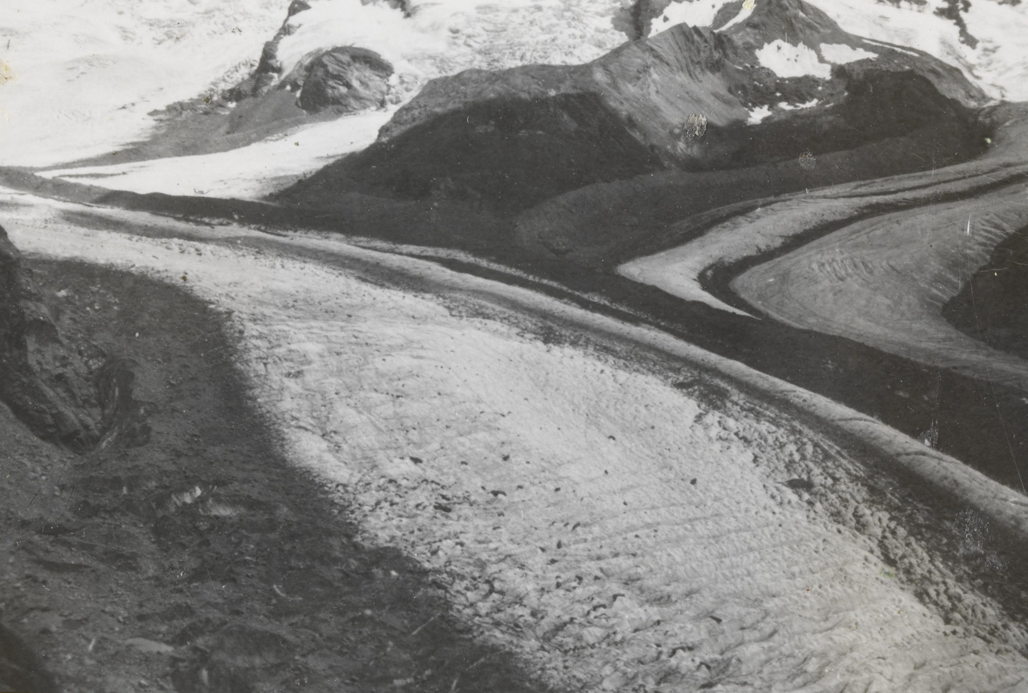 Tong Gornergletscher in 2022 en 1949. Bron: Bibliotheek ETH Zürich, foto 1458-GK-B014-1949-0021.