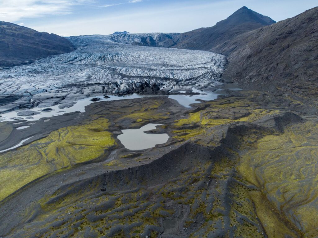 Skálafellsjökull formed a large composite moraine in the 1990's.