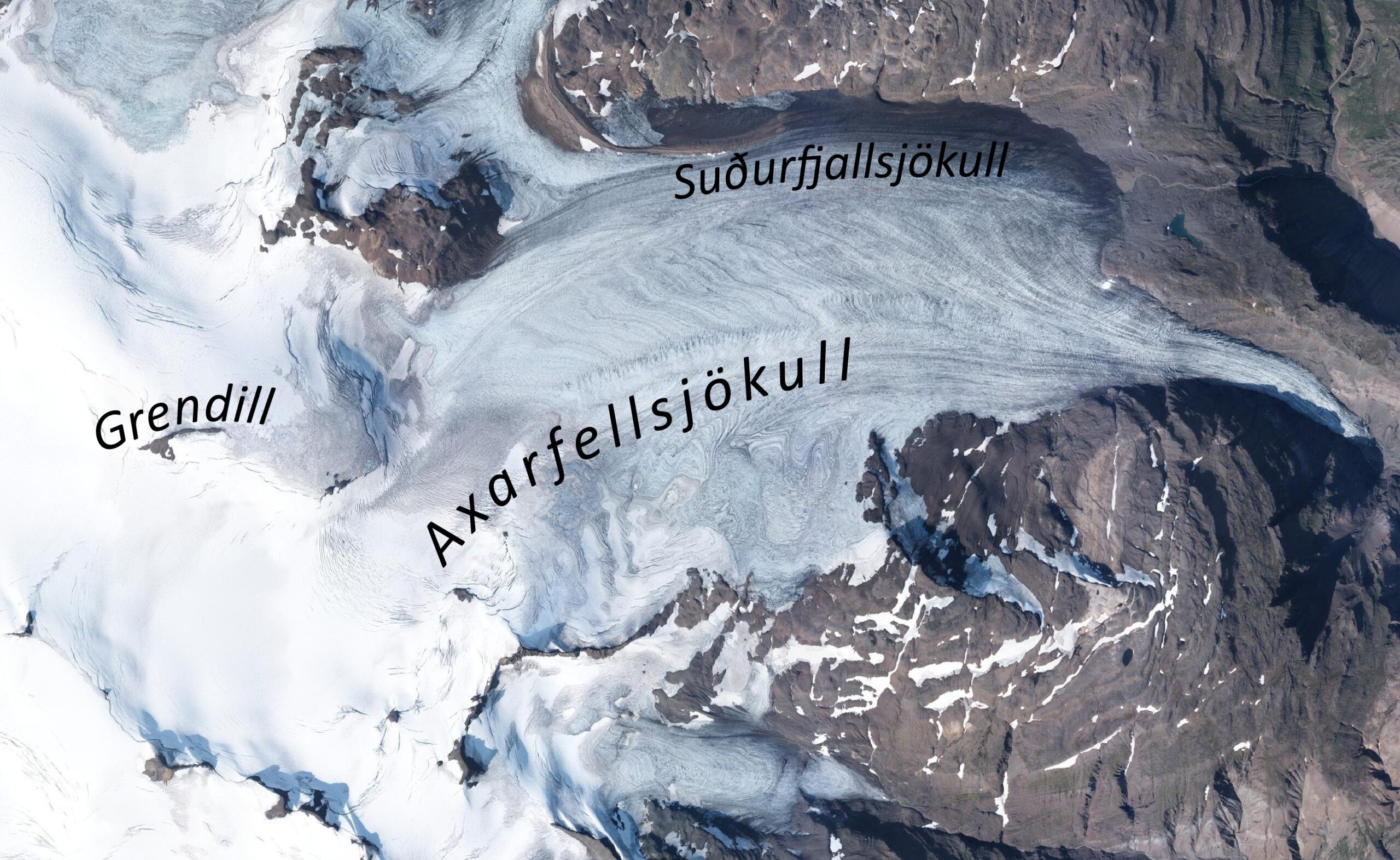 Luchtfoto (2021) van de Axarfellsjökull en Grendill.