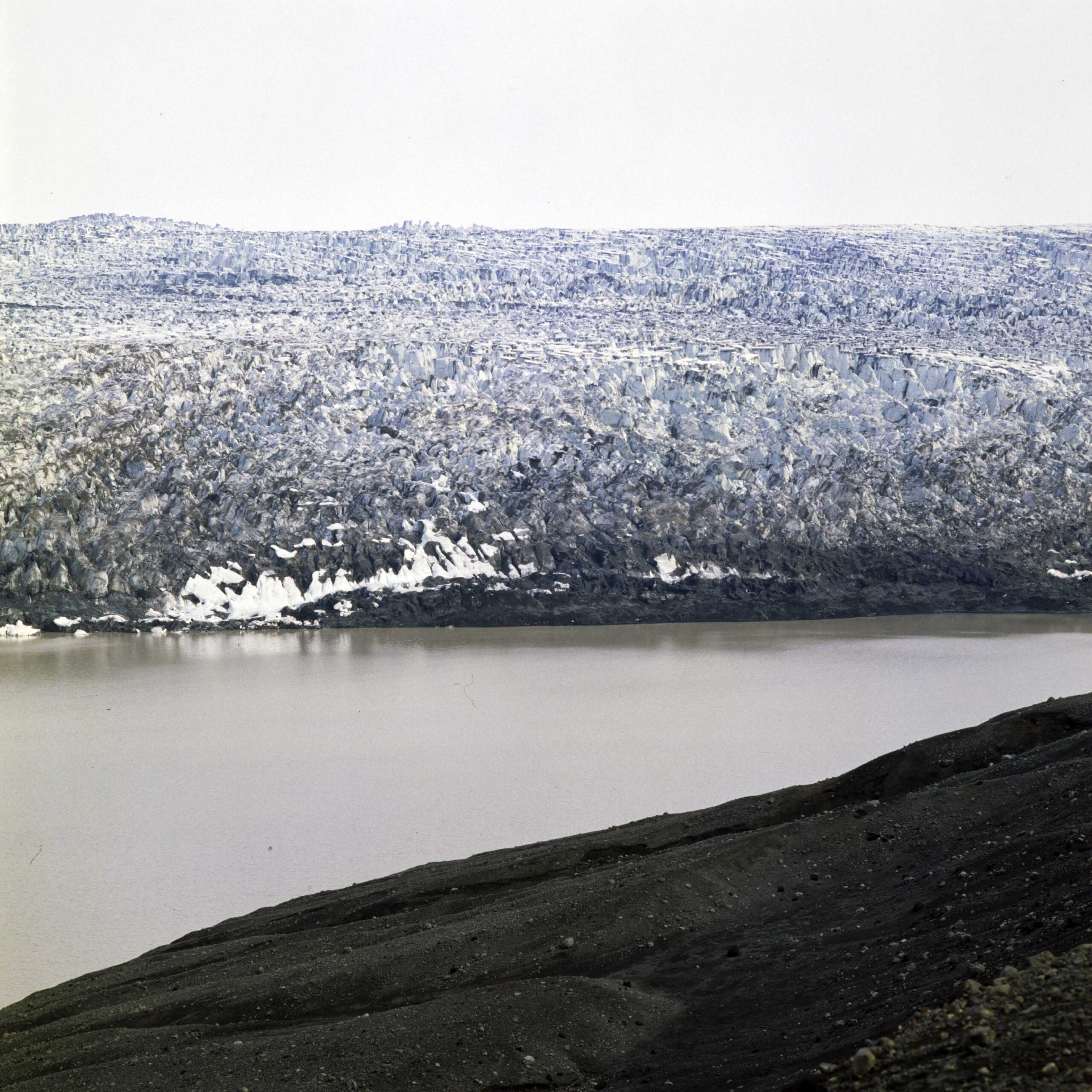 Hagafellsjokull in 1980. Photographer: Hjálmar R. Bárðarson, National Museum of Iceland HRB1-1980-132-05.