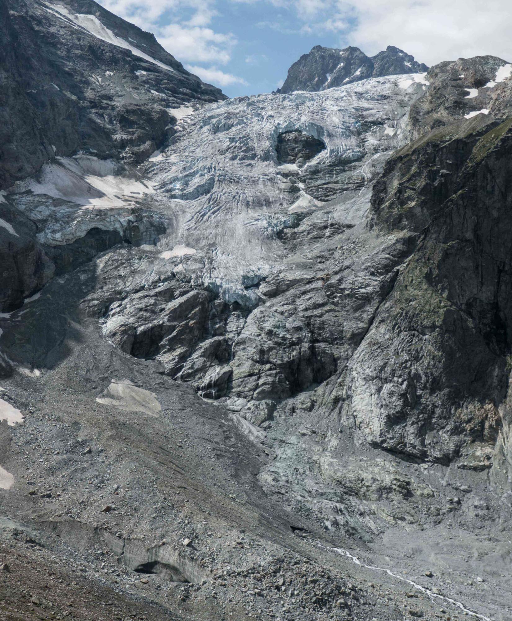 Icefall of Bas Glacier d'Arolla in 2019.