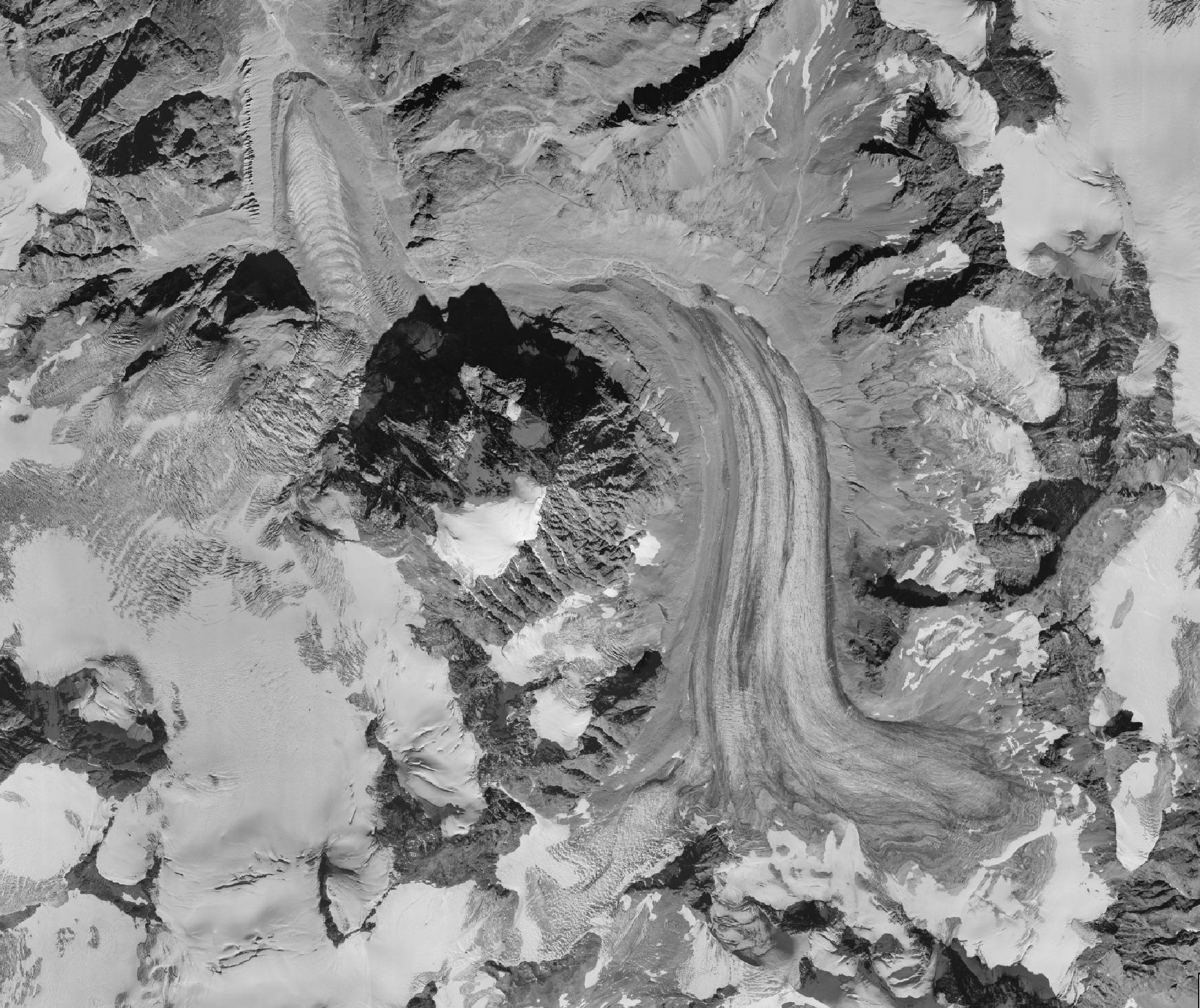 Arolla Glaciers in 1988. Source: swisstopo.