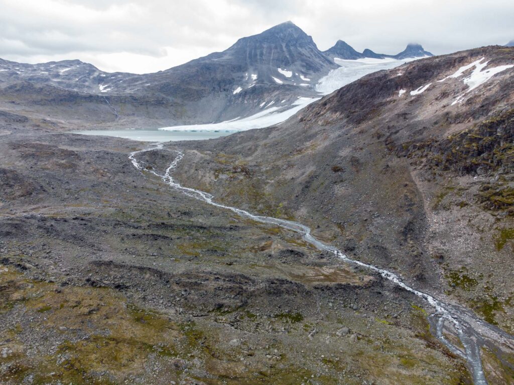 Leirbreen's terminal moraine lies 1 km in front of the present-day glacier, August 2024.