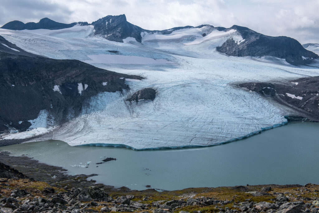 Leirbreen is receding 20-30 m annually and thinning.