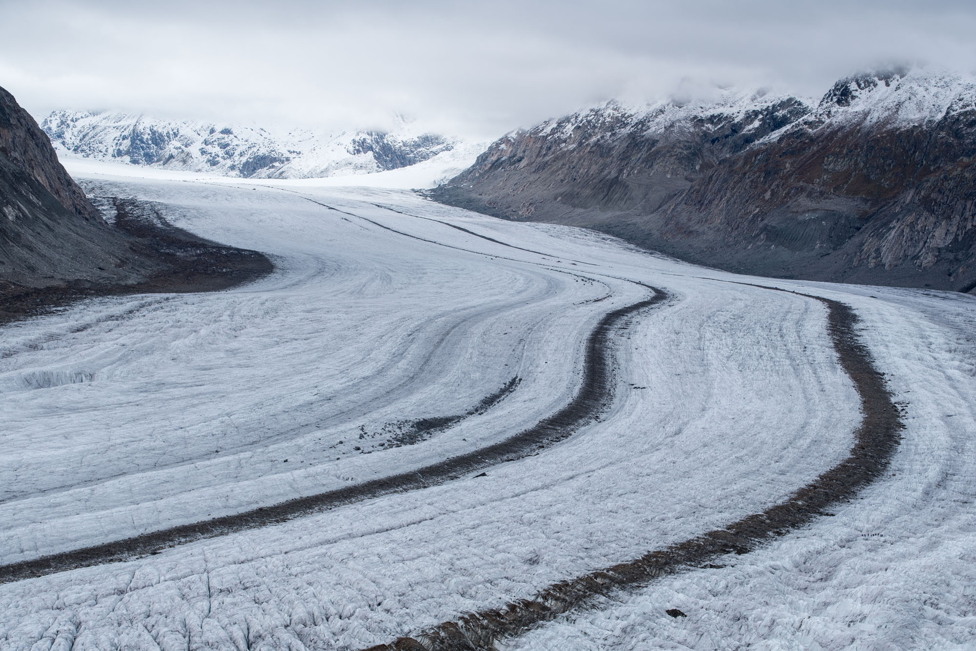 Medial moraines on Aletsch Glacier, October 2024.