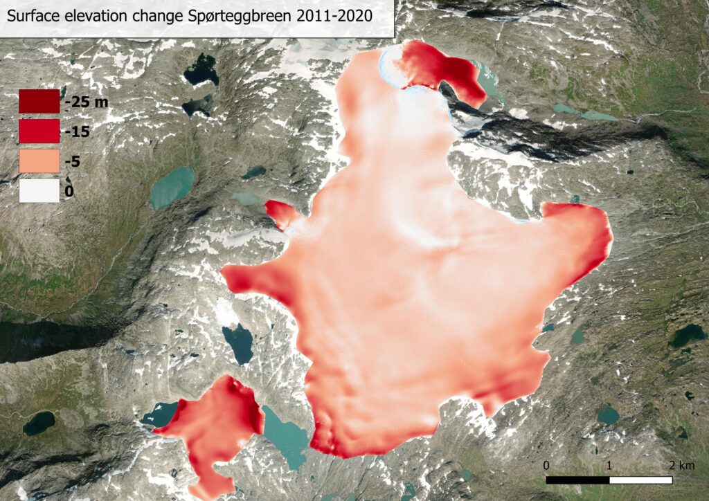 The entire surface of Spørteggbreen lowered between 2011 and 2020. Data: hoydedata.no.