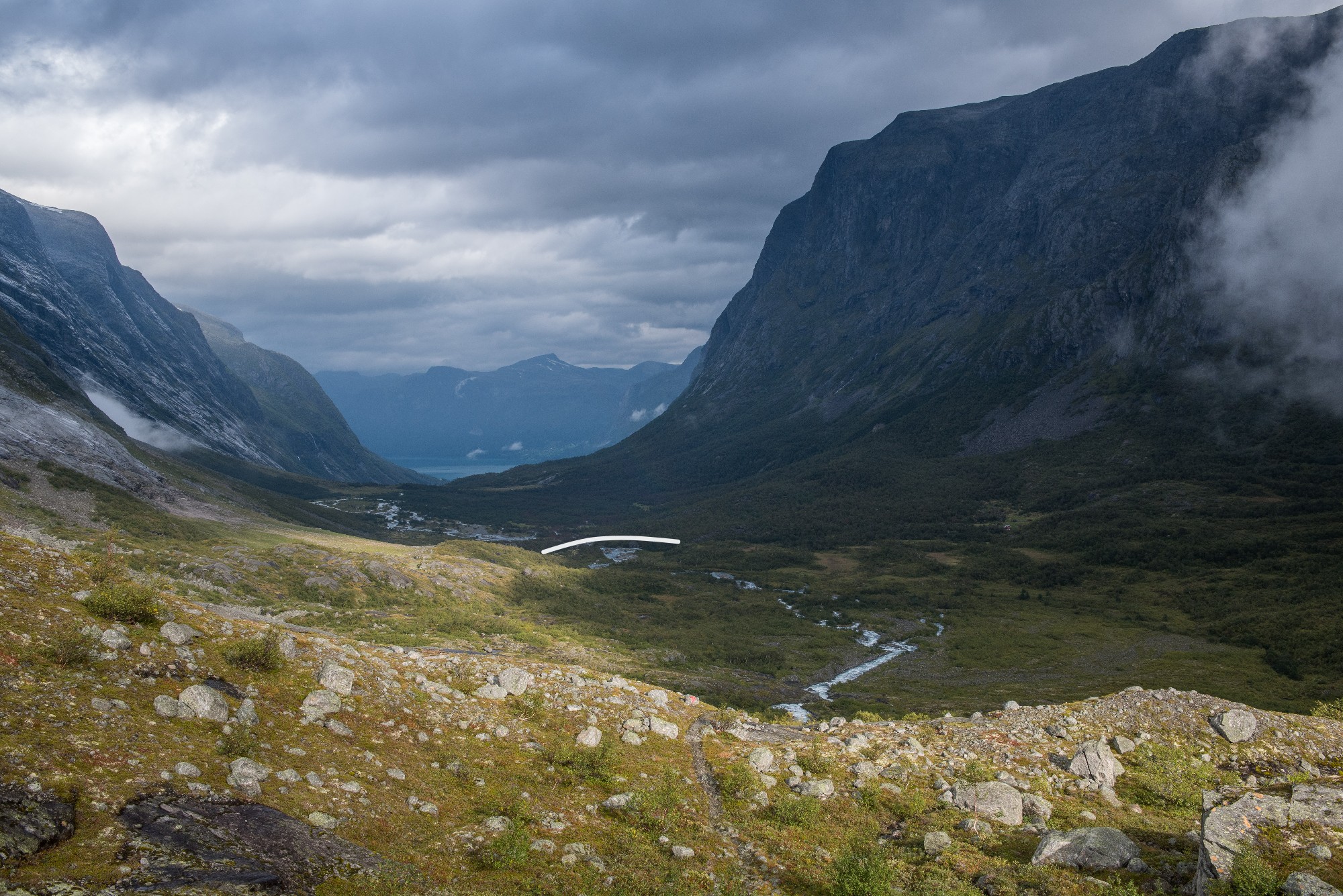 Erdalen with white line at the Erdalen Event moraine.