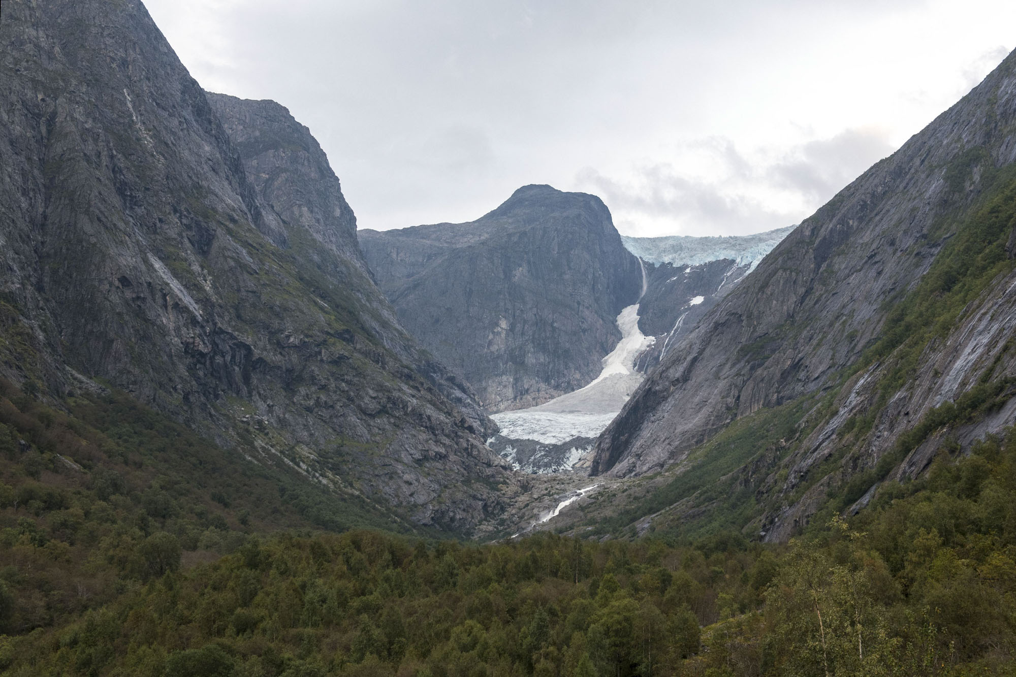 Brenndalsbreen 2024.