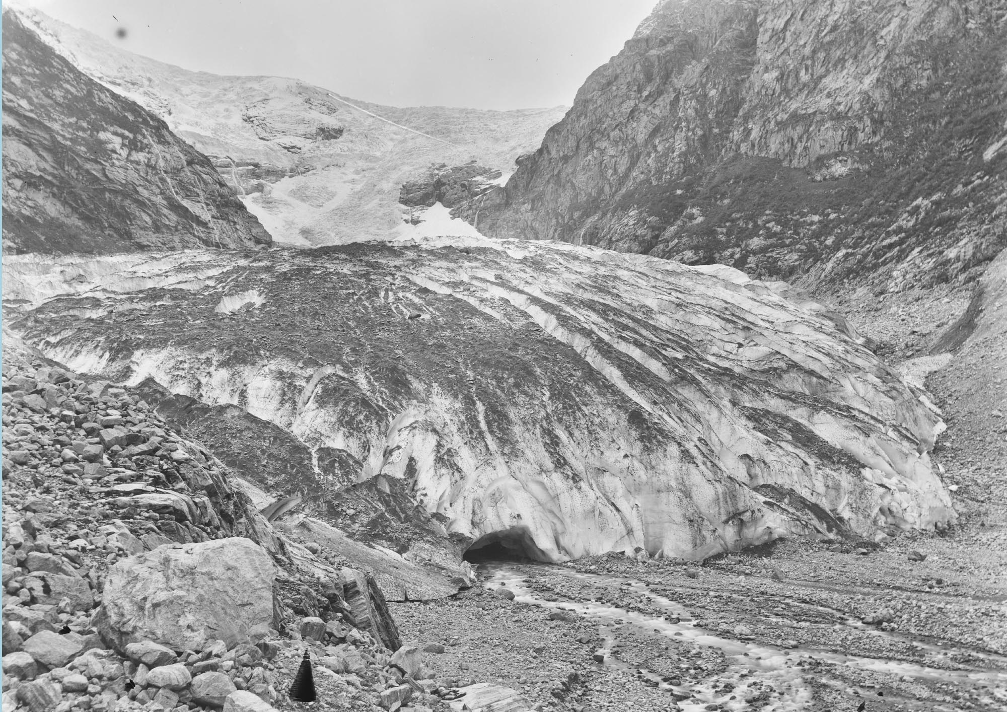 Kjenndalsbreen 1888-1894 by Knud knudsen, Bergen University Library ubb-kk-ncx-0297