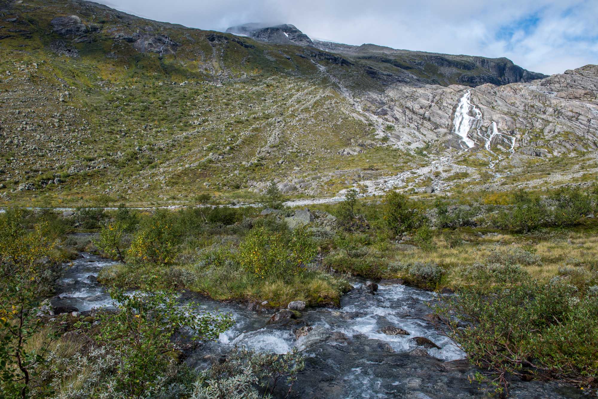 Haugabreen retreated behind the steep section (right). Note the moraines to the left.