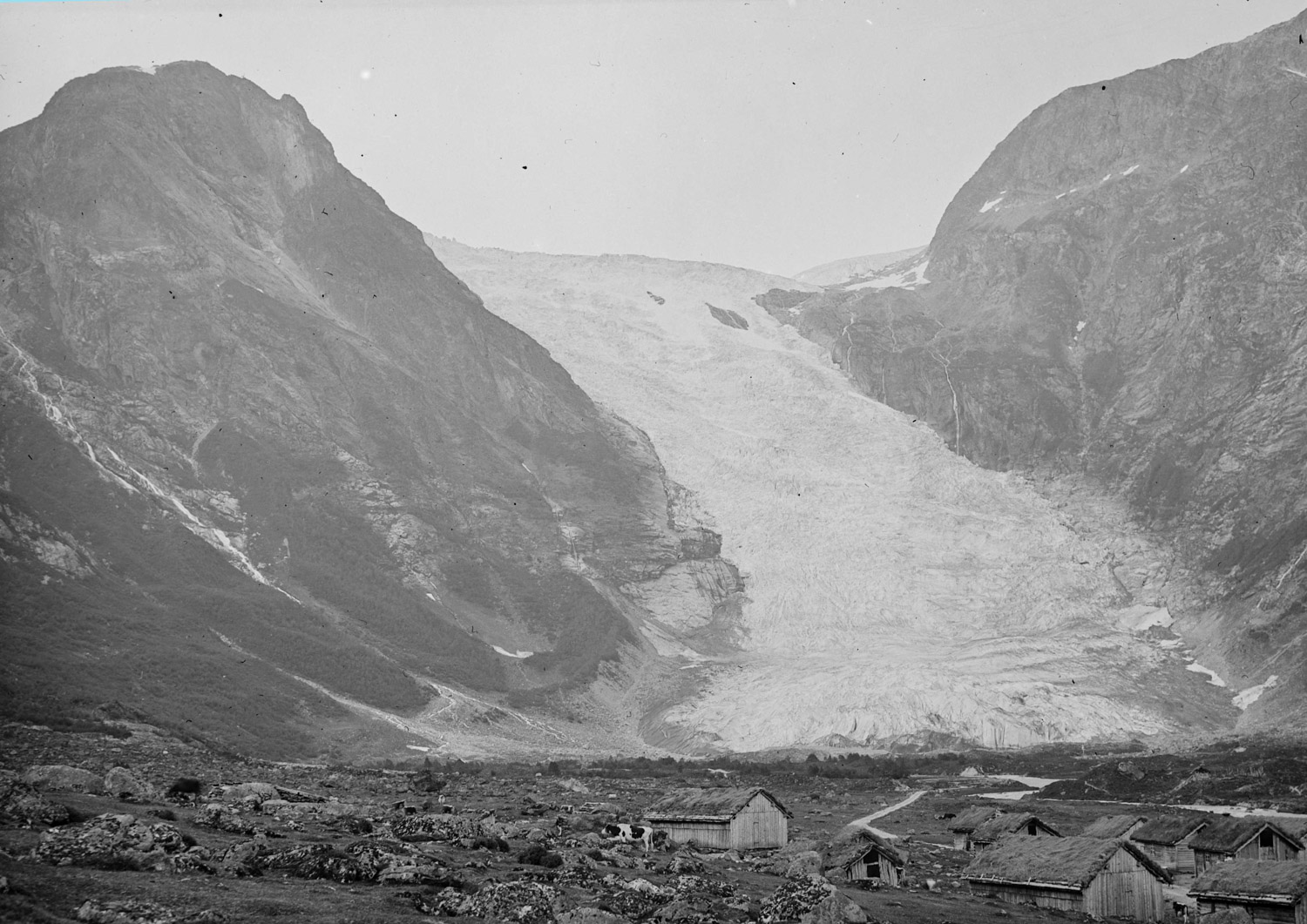 Bøyabreen Rephoto III 1900-1907 by Ralph L. Wilson, University of Bergen Library ubb-wil-m-096