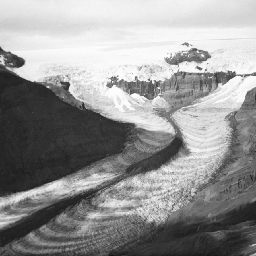 Morsárjökull with ogives in 1942. Photographer: Ingolfur Isolfsson, National Museum of Iceland.