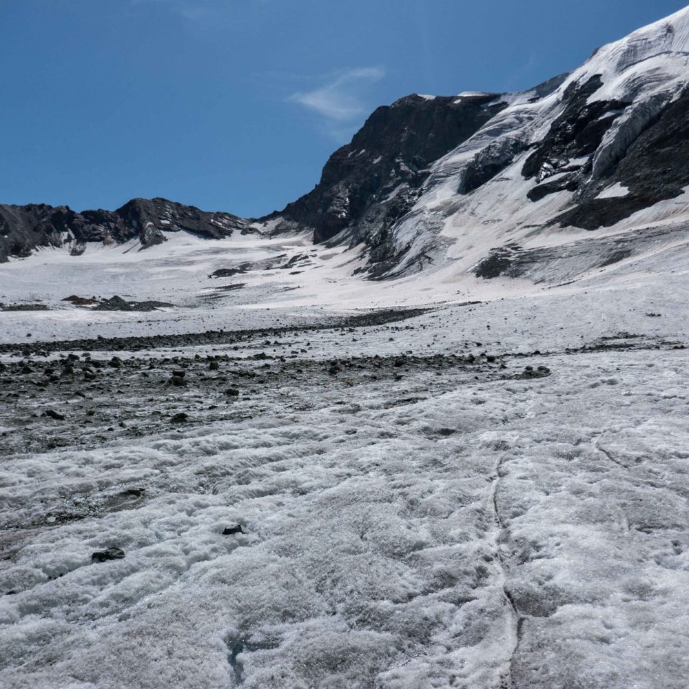 Upper part of Haut glacier d'Arolla.