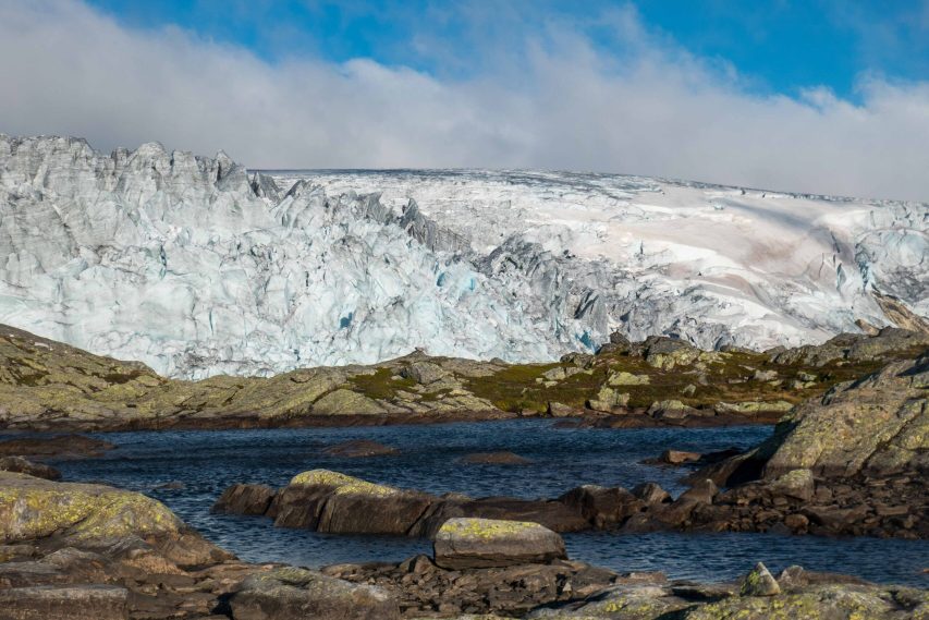 Upper part of the icefall of Nedre Buerbreen, August 2021.