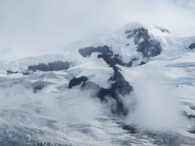 Hvannadalshnúkur in de wolken.